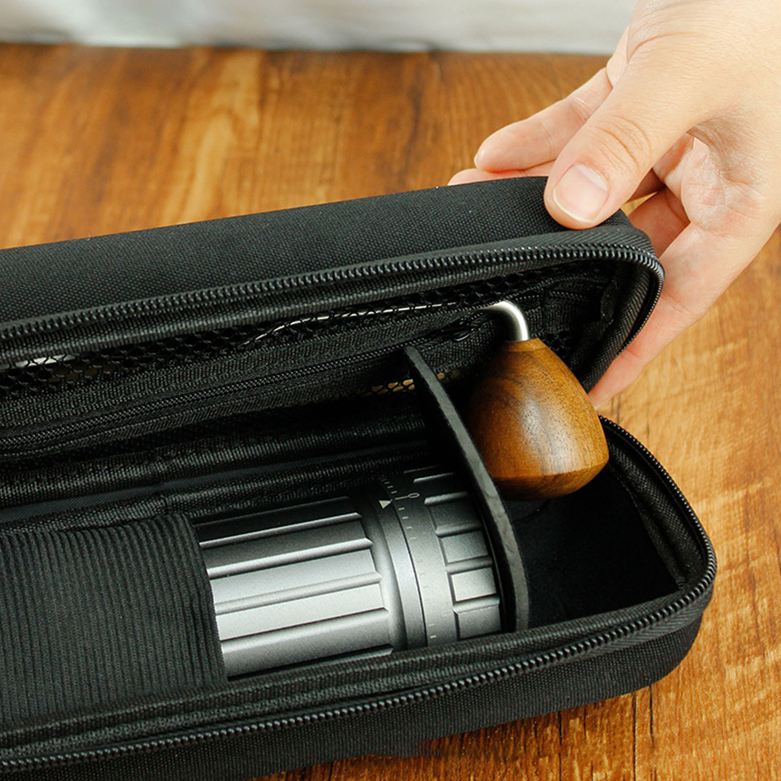 Manual Coffee Grinder Bag Carr - Coffee Equipment Bag ulasan dan harga